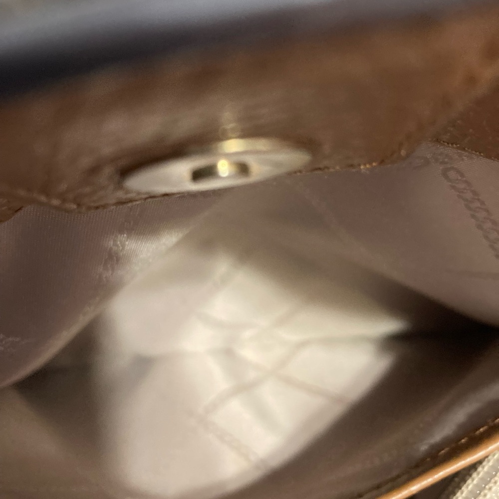 Micheal Kors Purse - Picture 14 of 16